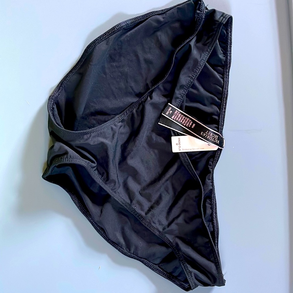 New with tags VS med bikini style panties
